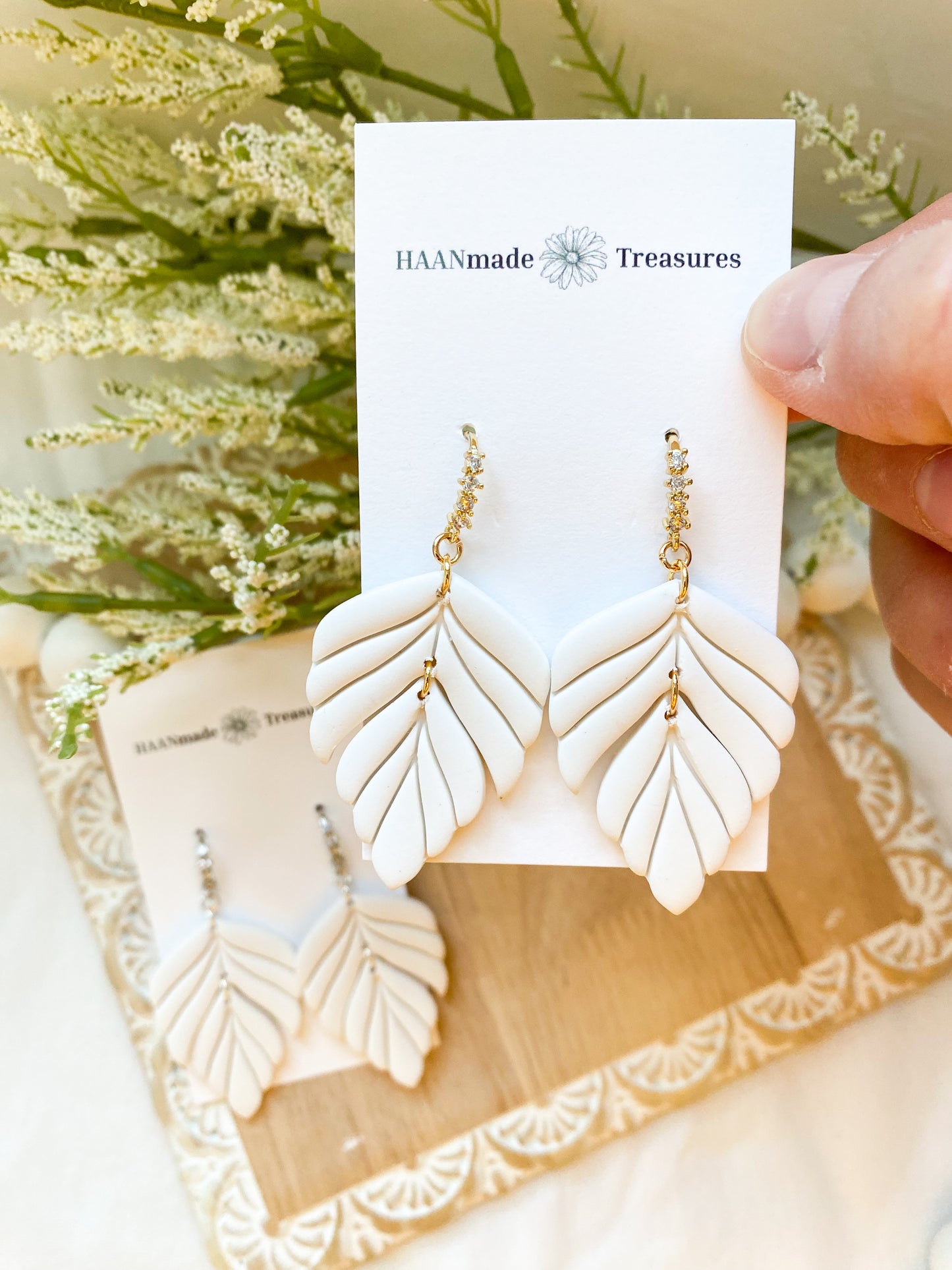 Diamond Top Foliage Dangles