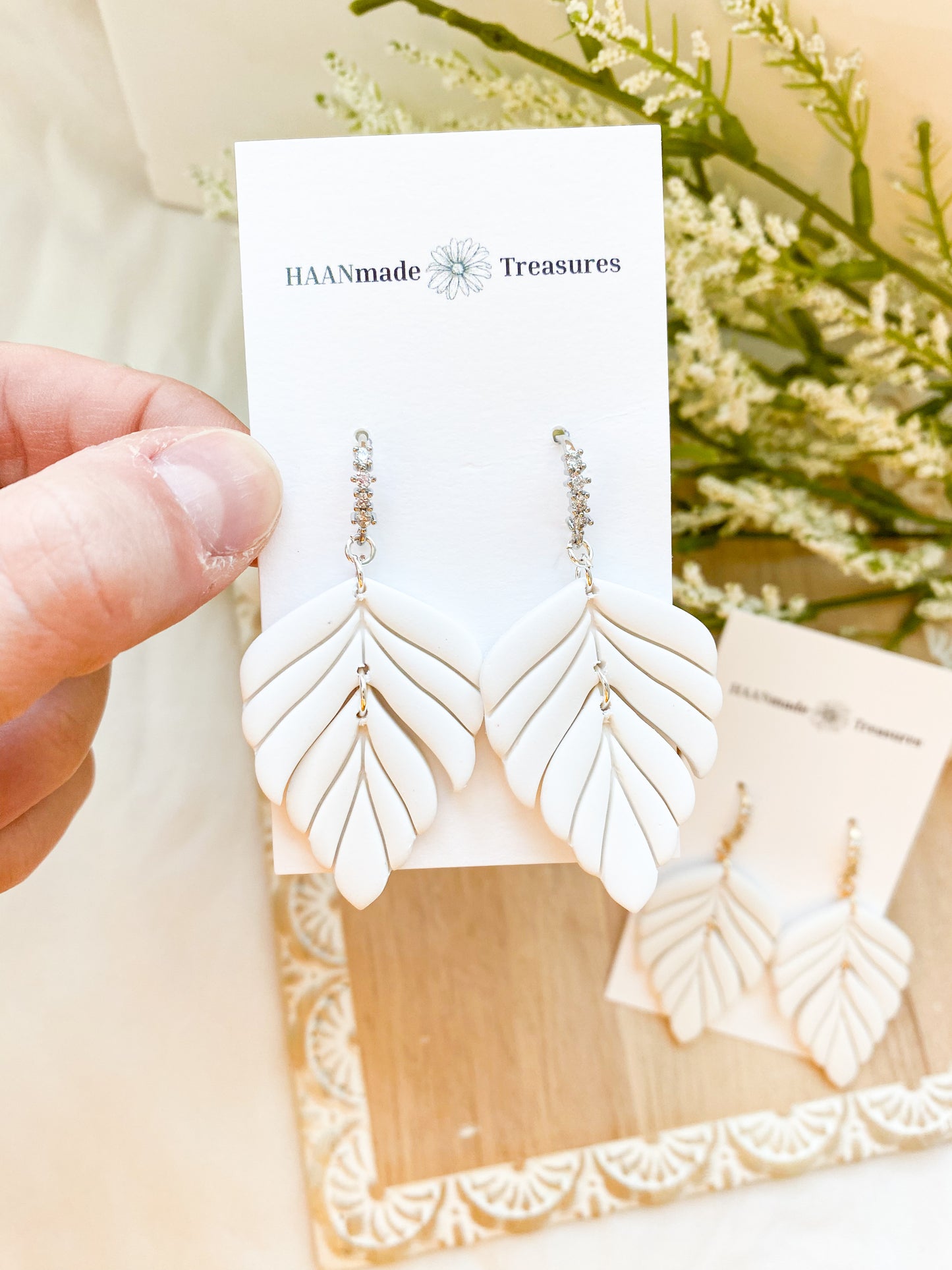 Diamond Top Foliage Dangles