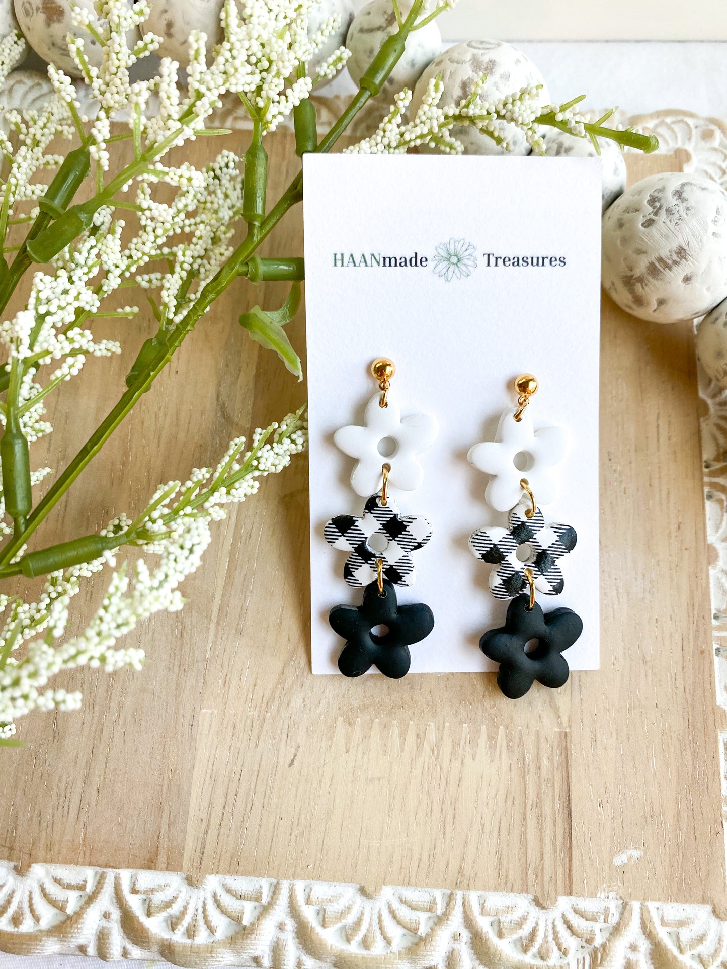 Black & White Checkered Flowers