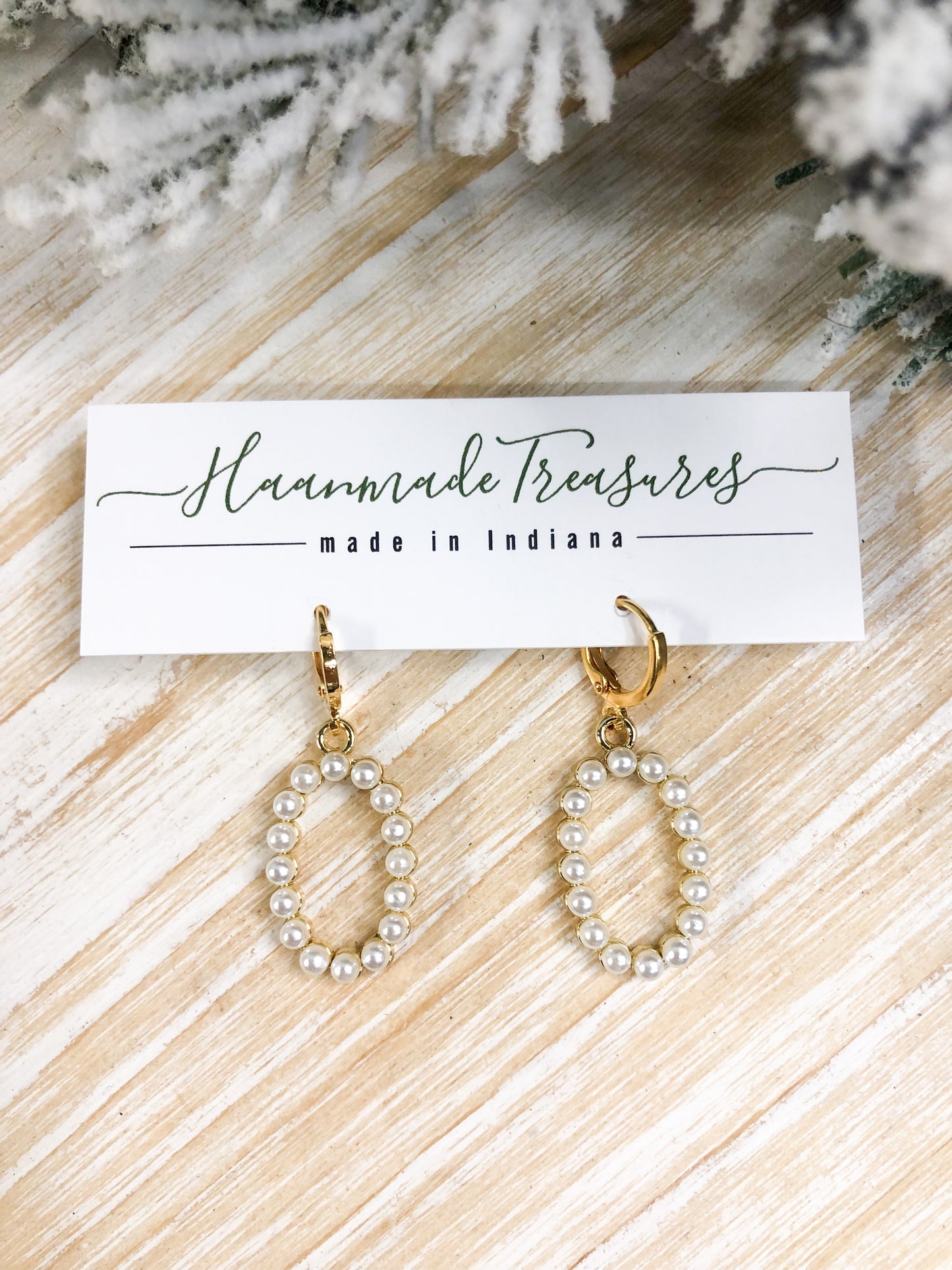 Pearl Oval Small Dangles