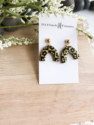 Black & Gold Flower Checkers